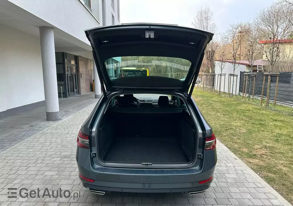 SKODA Superb 2.0 TSI 4x4 Style DSG