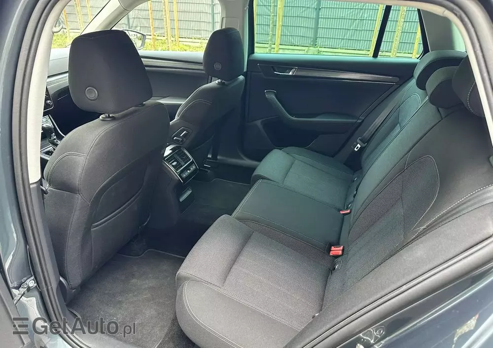 SKODA Superb 2.0 TSI 4x4 Style DSG