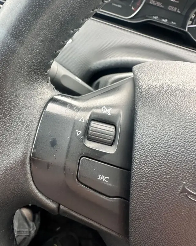 PEUGEOT 2008 PureTech 82 Allure