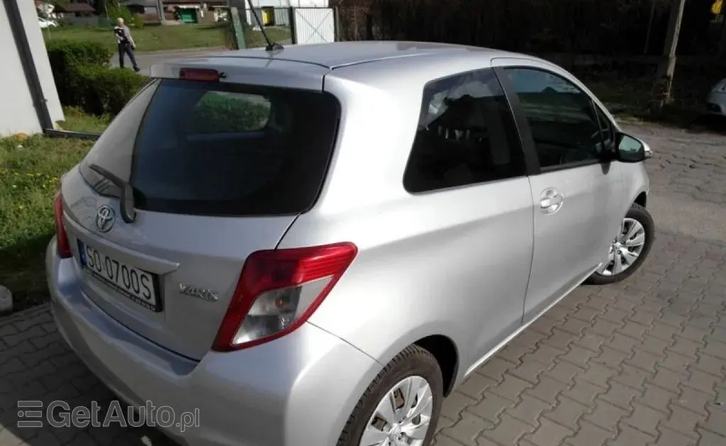 TOYOTA Yaris 