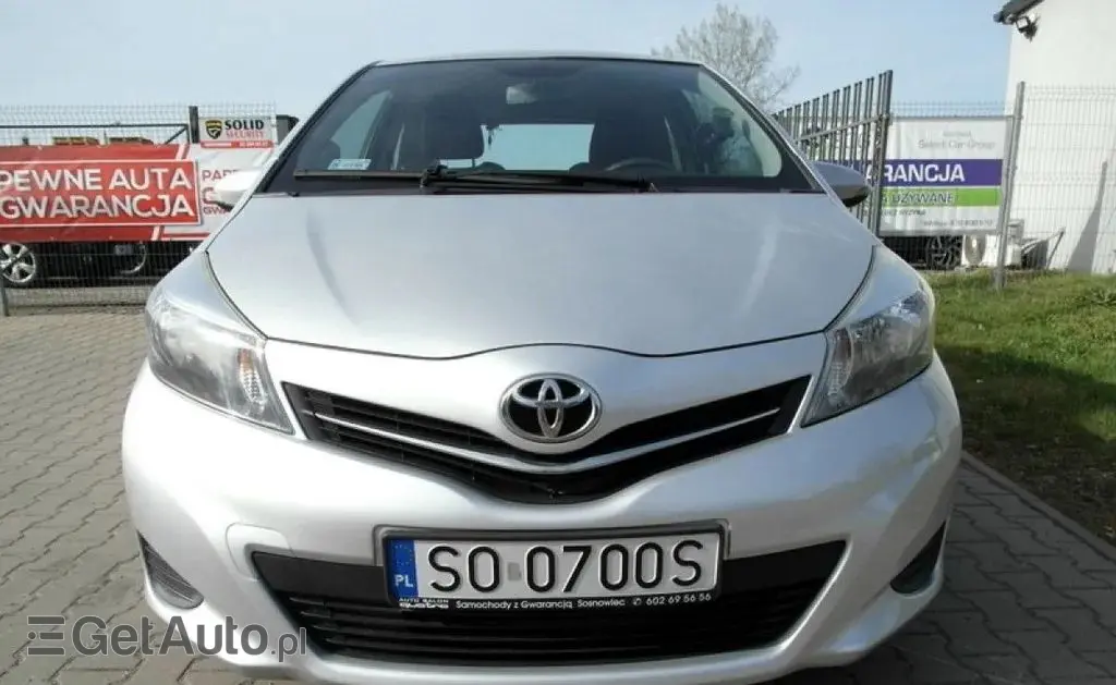 TOYOTA Yaris 