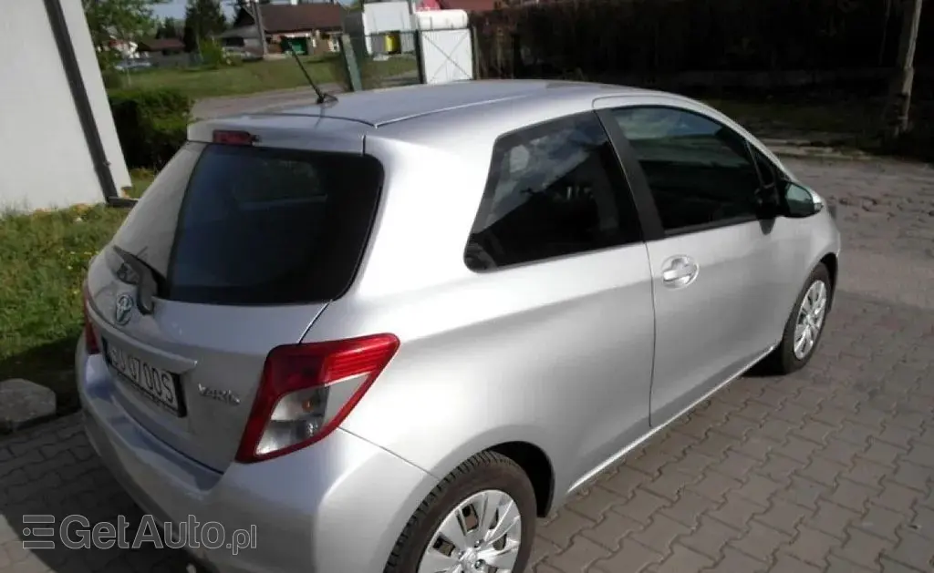 TOYOTA Yaris 