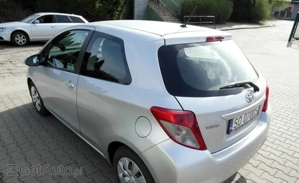TOYOTA Yaris 