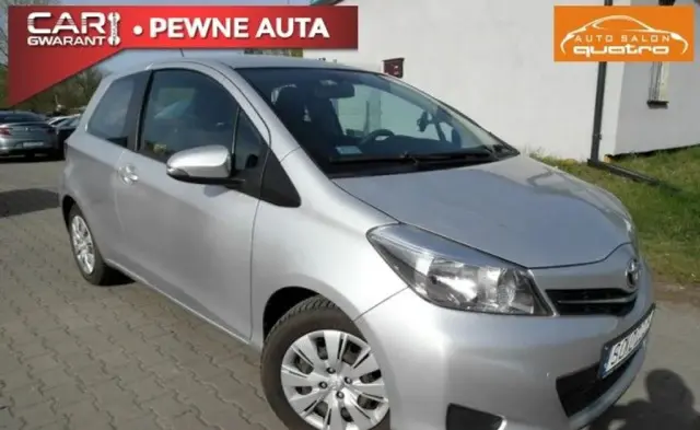 TOYOTA Yaris 