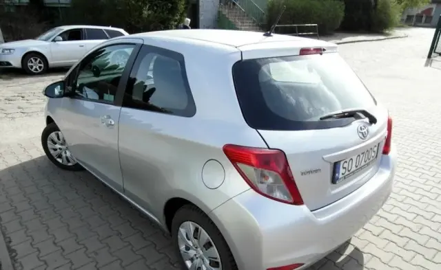 TOYOTA Yaris 