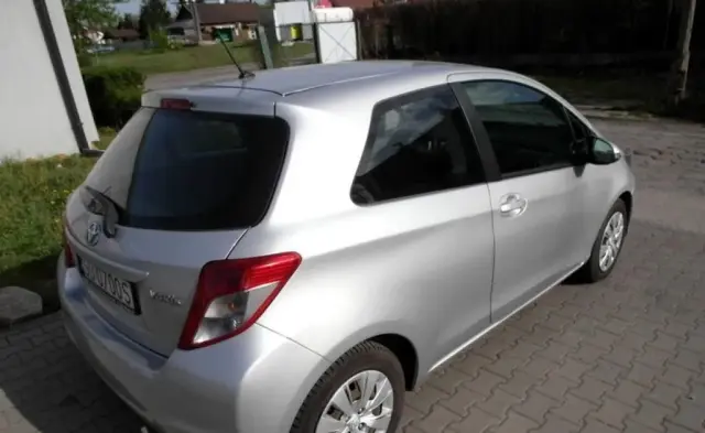 TOYOTA Yaris 
