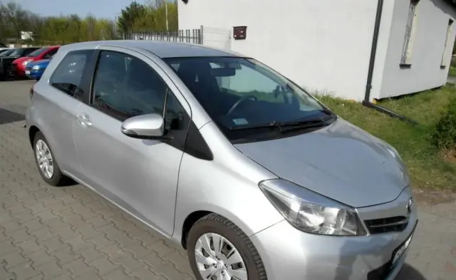 TOYOTA Yaris 