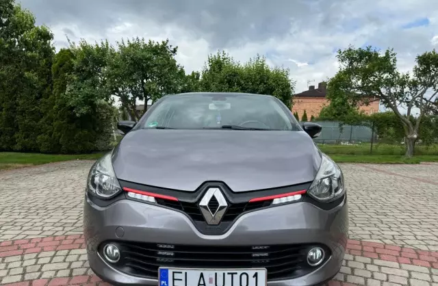 RENAULT Clio 