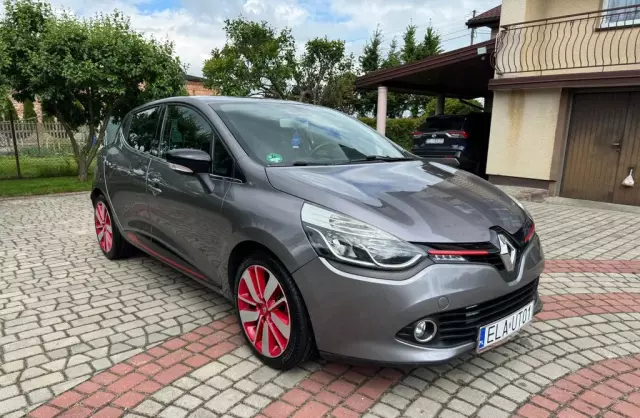 RENAULT Clio 