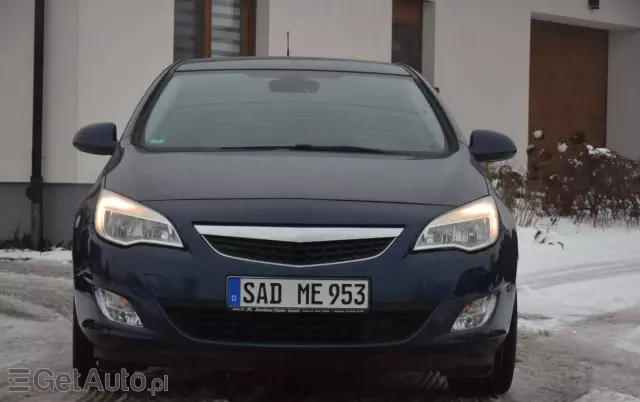 OPEL Astra 1.6 Edition