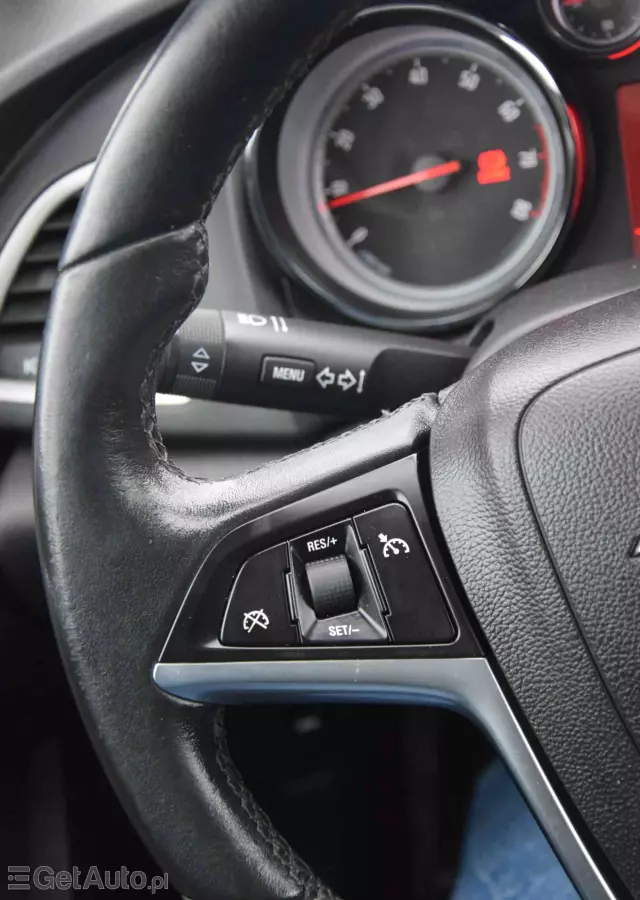 OPEL Astra 1.6 Edition