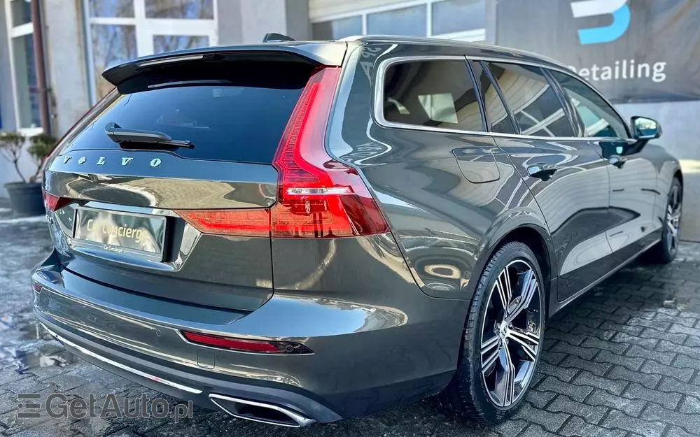 VOLVO V60 T6 AWD Plug-In Hybrid Inscription Expression