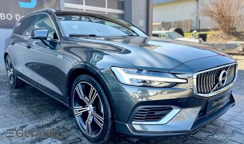 VOLVO V60 T6 AWD Plug-In Hybrid Inscription Expression