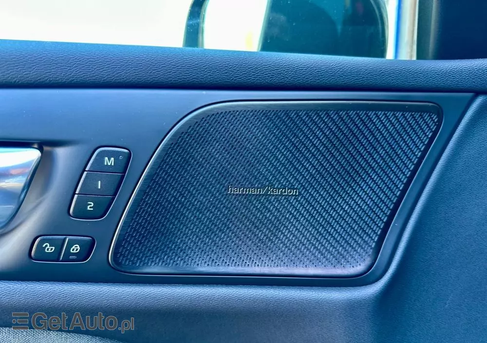 VOLVO V60 T6 AWD Plug-In Hybrid Inscription Expression