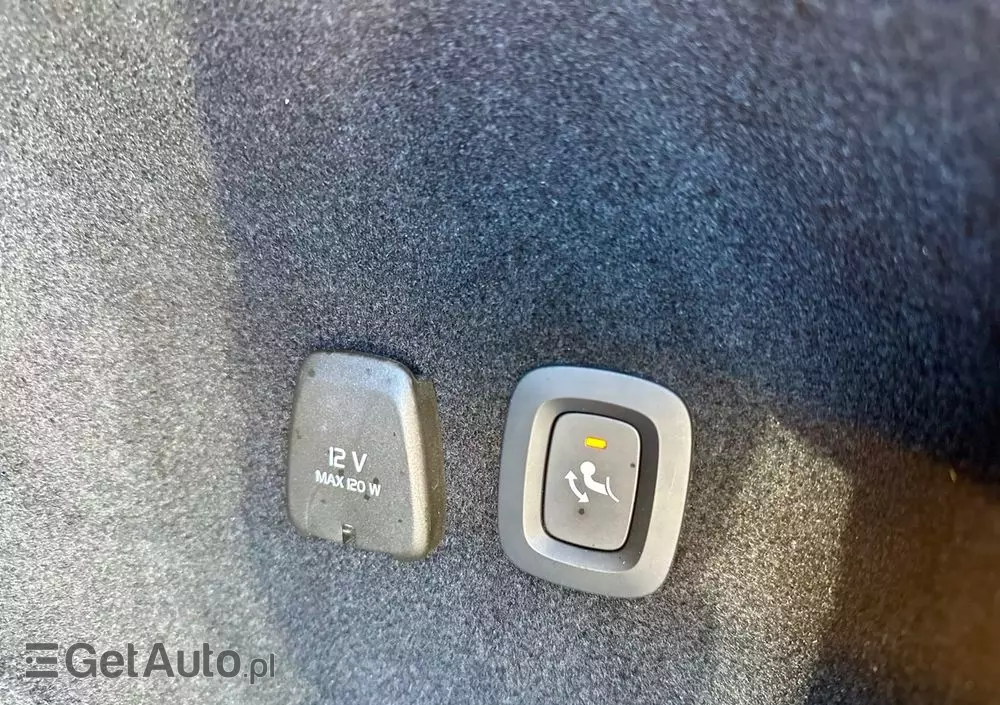 VOLVO V60 T6 AWD Plug-In Hybrid Inscription Expression