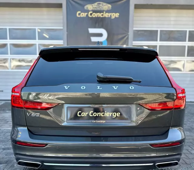 VOLVO V60 T6 AWD Plug-In Hybrid Inscription Expression