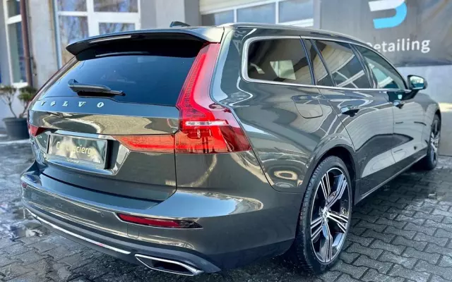 VOLVO V60 T6 AWD Plug-In Hybrid Inscription Expression