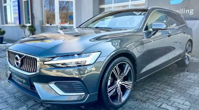 VOLVO V60 T6 AWD Plug-In Hybrid Inscription Expression