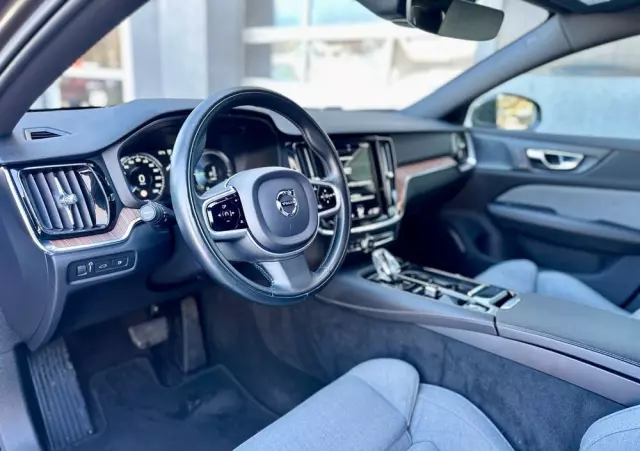 VOLVO V60 T6 AWD Plug-In Hybrid Inscription Expression