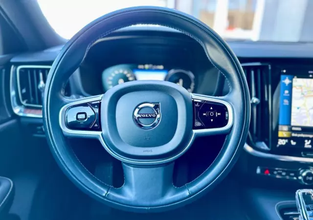 VOLVO V60 T6 AWD Plug-In Hybrid Inscription Expression