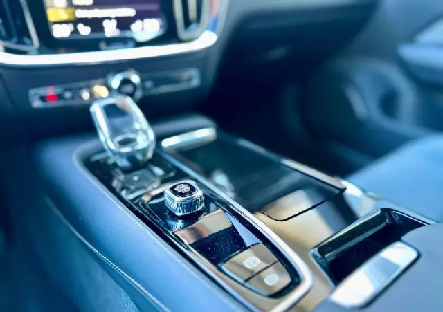 VOLVO V60 T6 AWD Plug-In Hybrid Inscription Expression