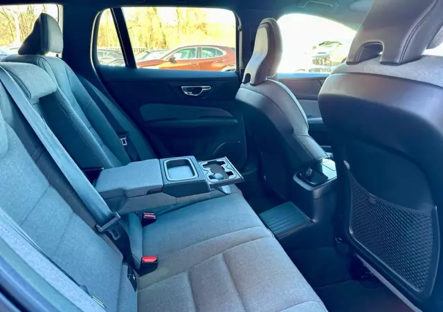 VOLVO V60 T6 AWD Plug-In Hybrid Inscription Expression