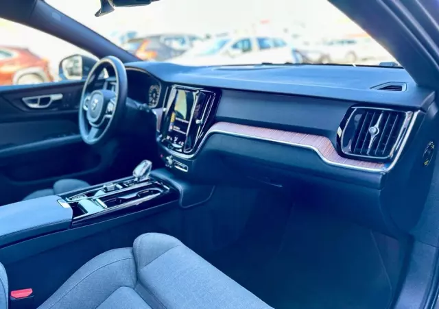 VOLVO V60 T6 AWD Plug-In Hybrid Inscription Expression