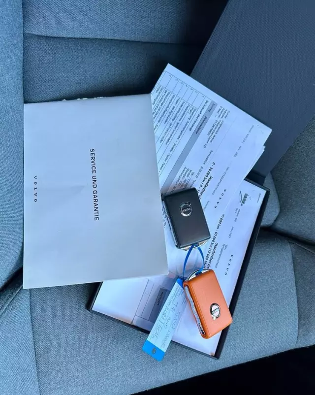 VOLVO V60 T6 AWD Plug-In Hybrid Inscription Expression