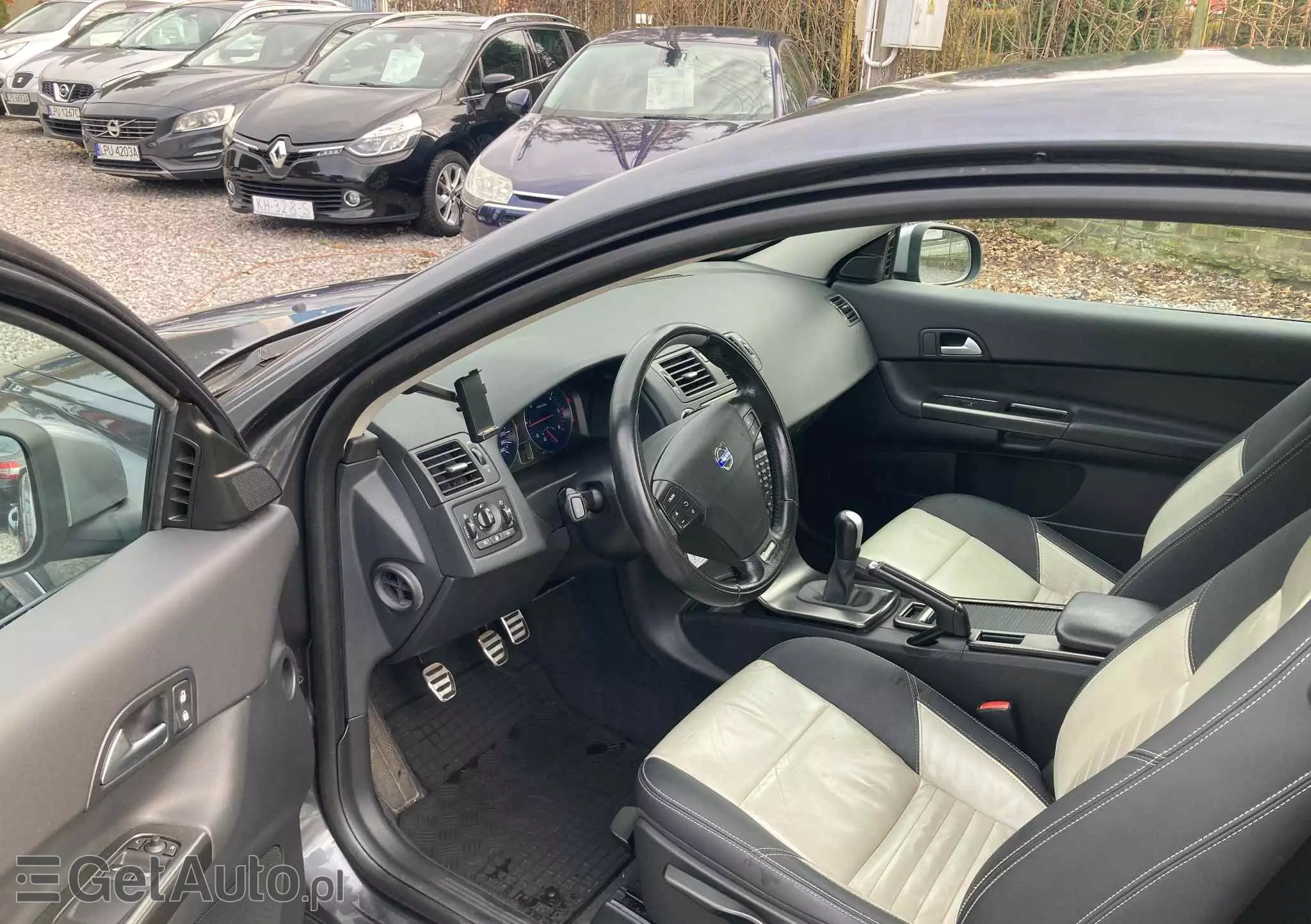 VOLVO C30 D2 DRIVe R-Design