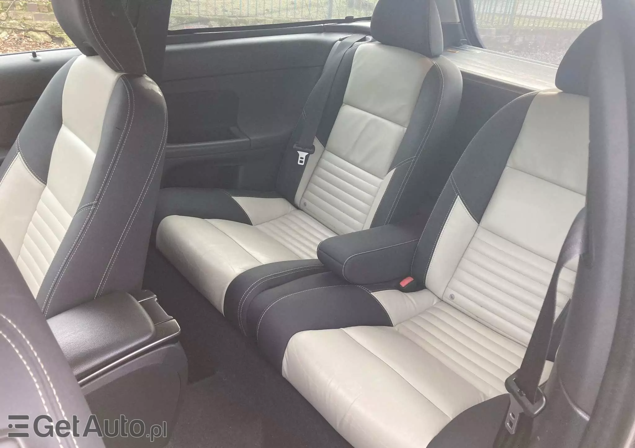 VOLVO C30 D2 DRIVe R-Design