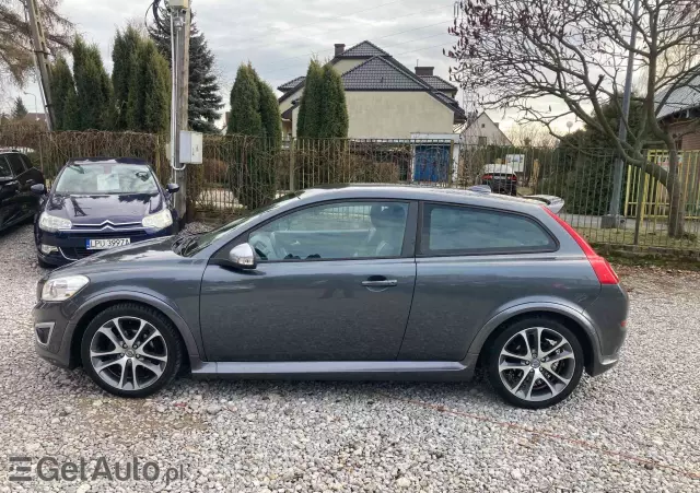 VOLVO C30 D2 DRIVe R-Design