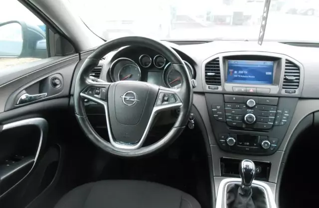 OPEL Insignia 