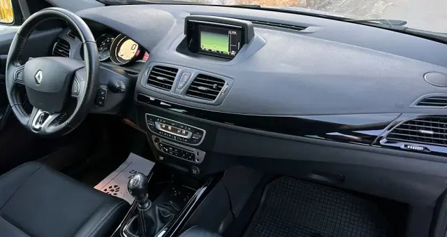 RENAULT Megane ENERGY dCi 130 Start & Stop Bose Edition