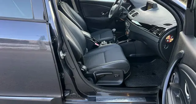 RENAULT Megane ENERGY dCi 130 Start & Stop Bose Edition