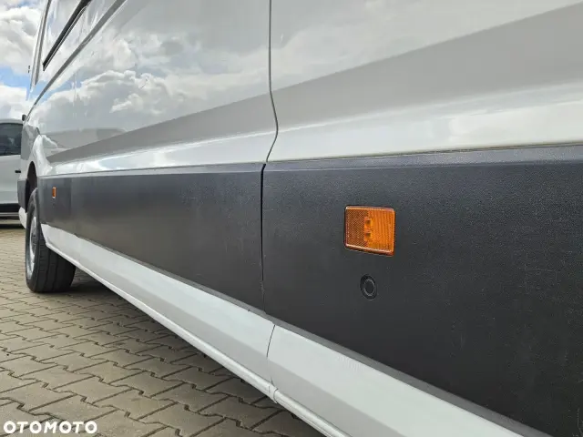 VOLKSWAGEN Crafter L