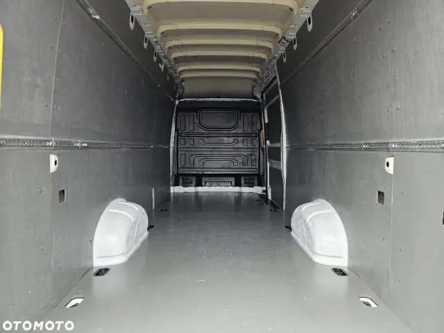 VOLKSWAGEN Crafter L