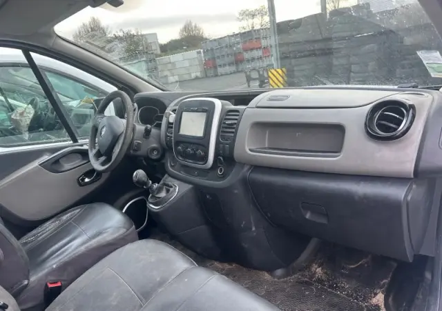 RENAULT TRAFIC 