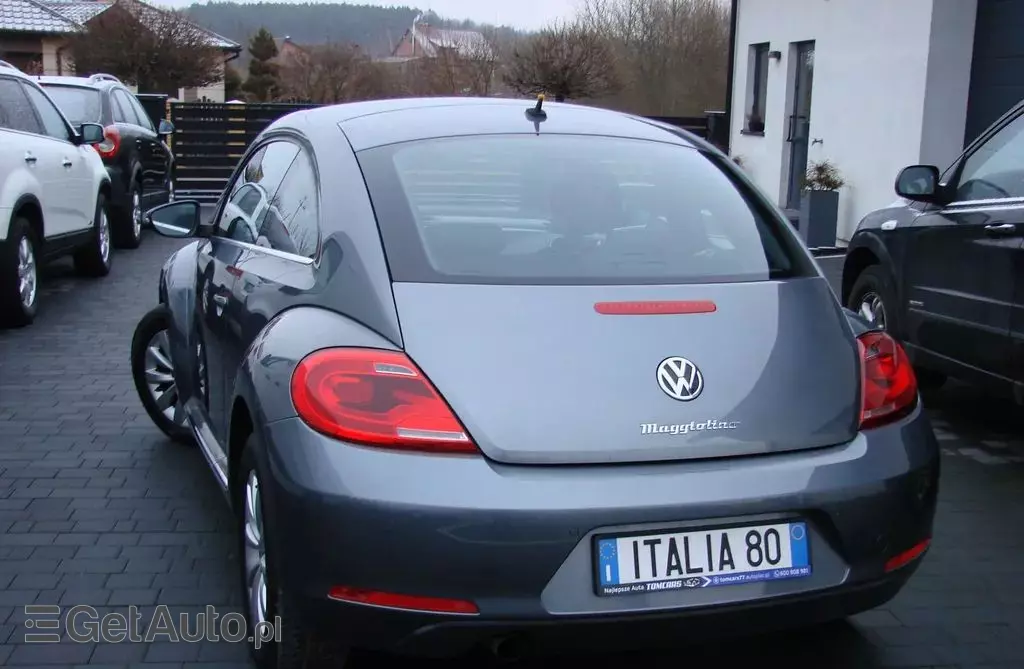 VOLKSWAGEN Beetle 