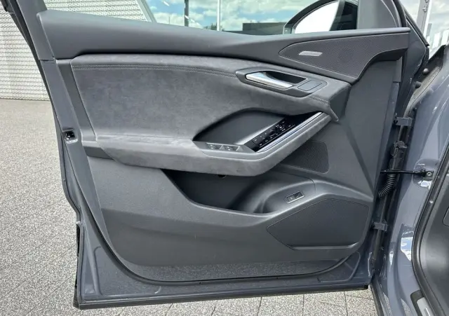 AUDI SQ6 Sportback e-tron 