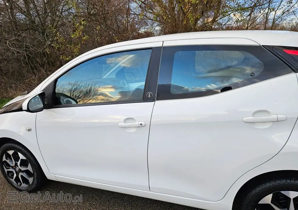 TOYOTA Aygo 1.0 VVT-i Black Edition