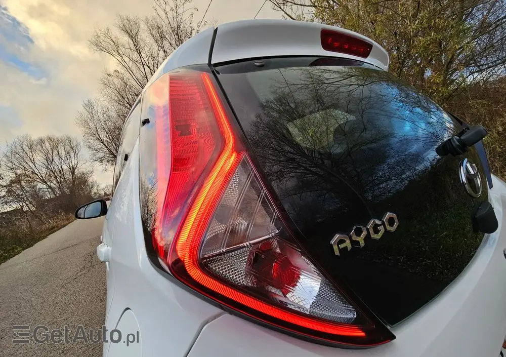 TOYOTA Aygo 1.0 VVT-i Black Edition
