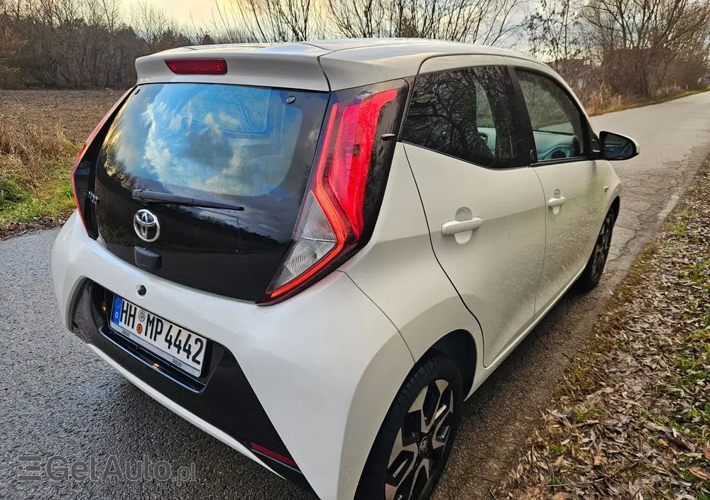 TOYOTA Aygo 1.0 VVT-i Black Edition