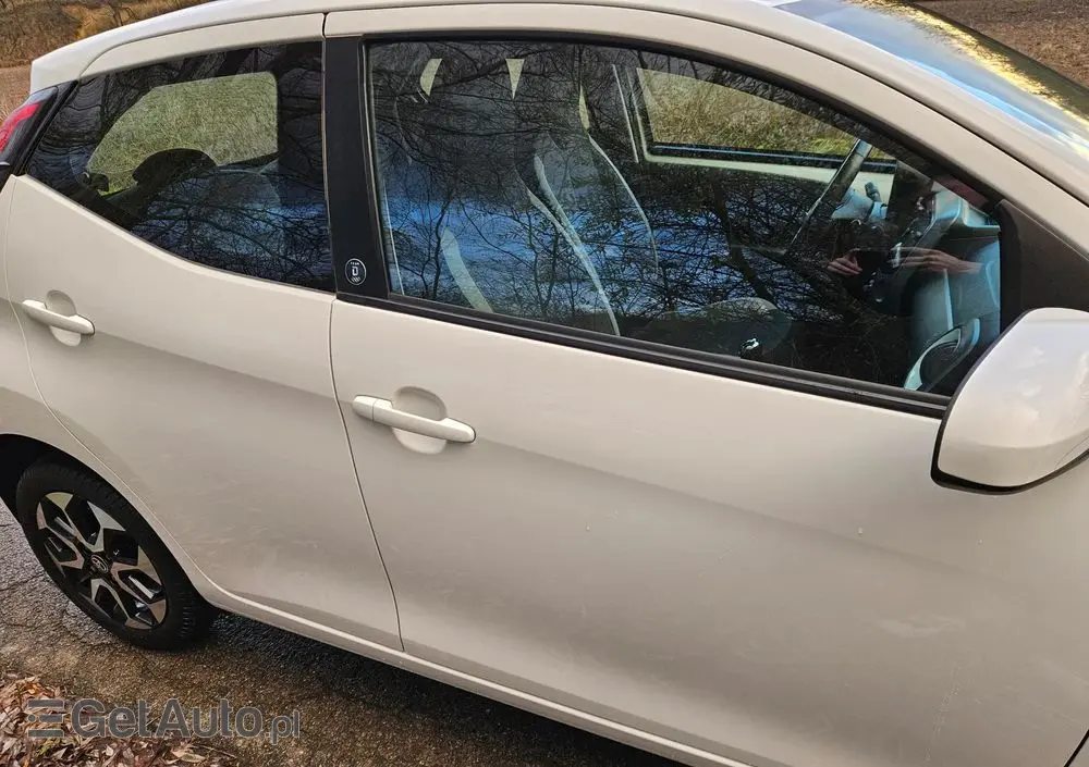 TOYOTA Aygo 1.0 VVT-i Black Edition