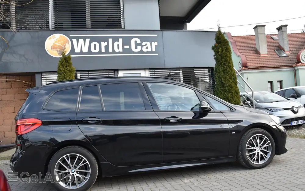 BMW Seria 2 218d xDrive Sport-Aut M Sport