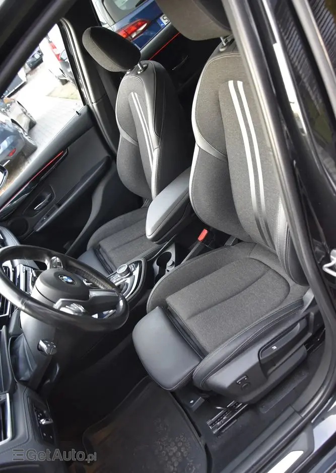 BMW Seria 2 218d xDrive Sport-Aut M Sport