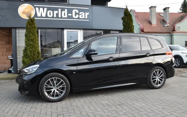 BMW Seria 2 218d xDrive Sport-Aut M Sport