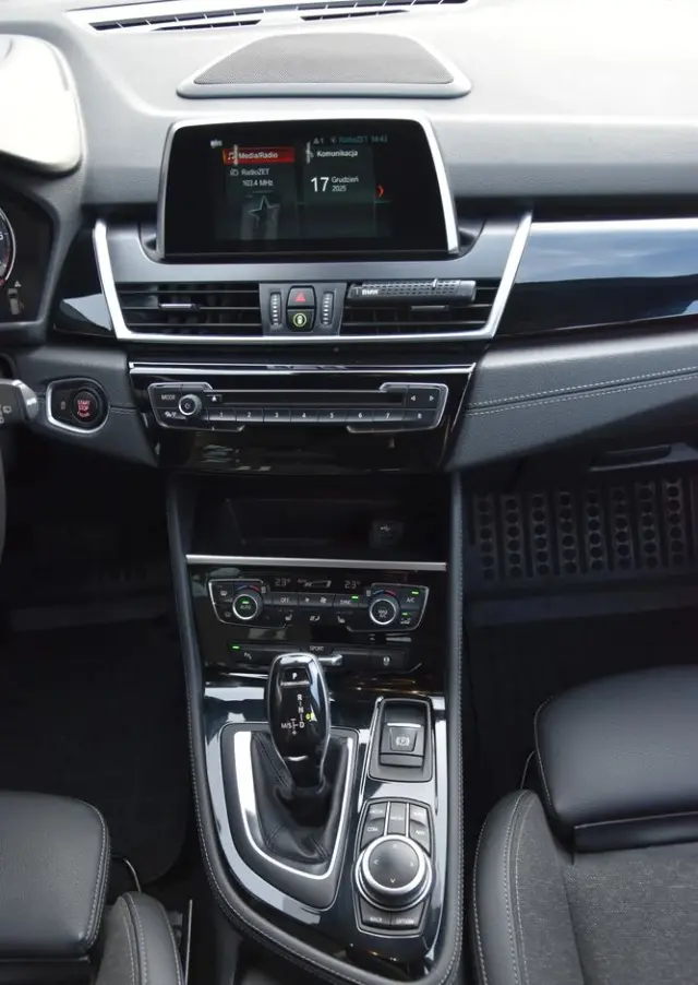 BMW Seria 2 218d xDrive Sport-Aut M Sport