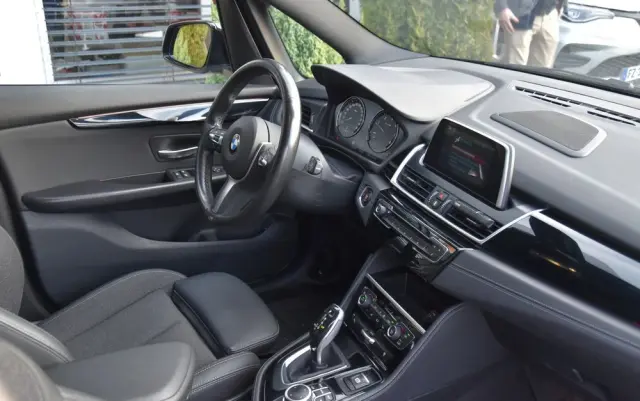 BMW Seria 2 218d xDrive Sport-Aut M Sport