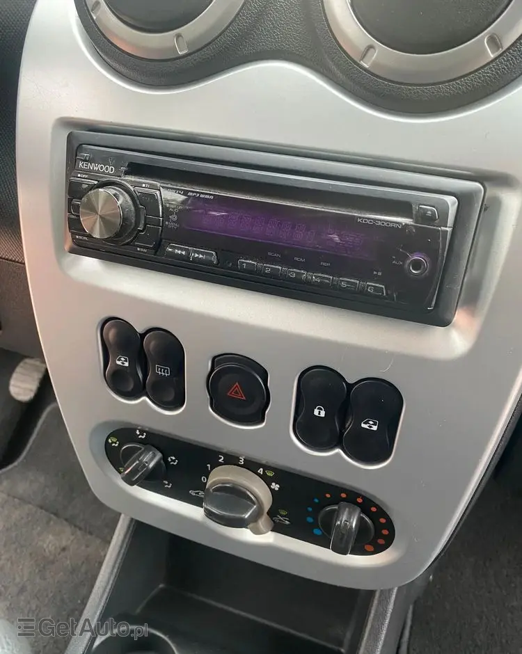 DACIA Sandero 1.4 Laureate