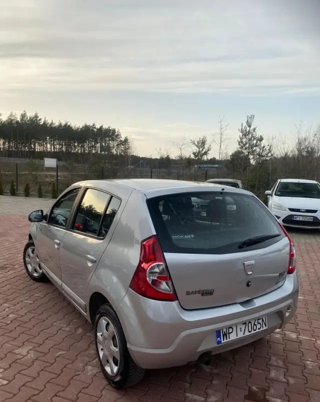 DACIA Sandero 1.4 Laureate